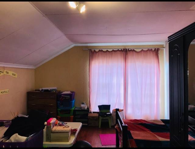 4 BEDROOM TOWNHOUSE FOR SALE IN SONNEVELD